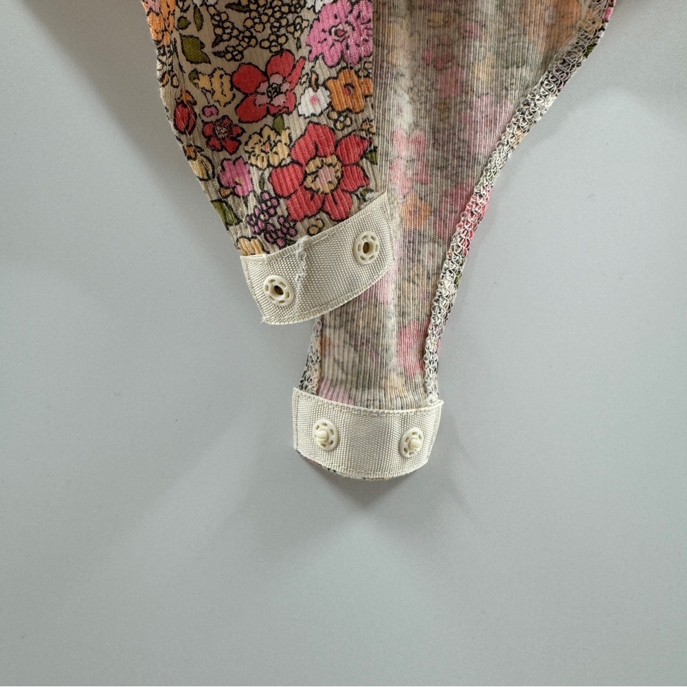 H&M Floral Ribbed Turtleneck Bodysuit Long Sleeve Size Medium - Picture 7 of 7